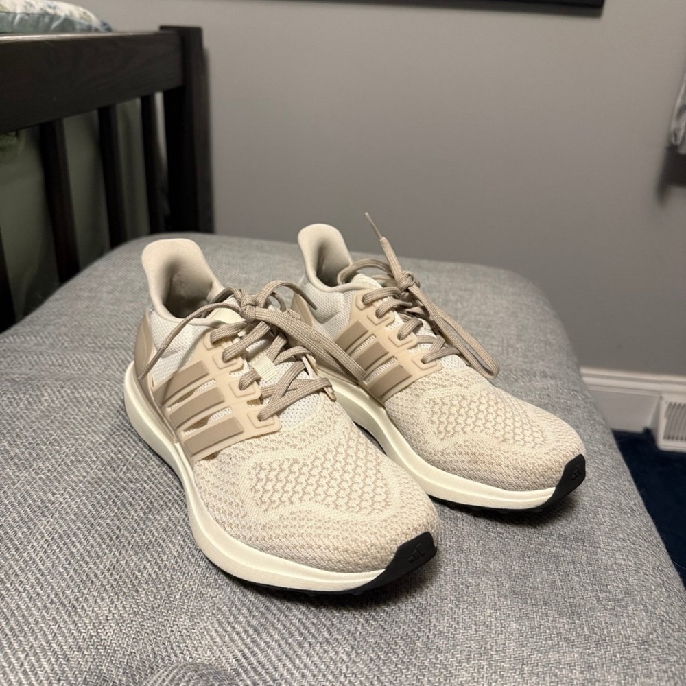 Adidas Ubounce DNA Women’s Sneakers